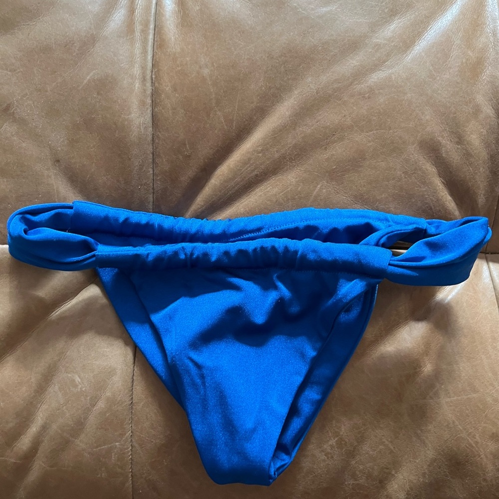 Inamorata Luciana Bottom